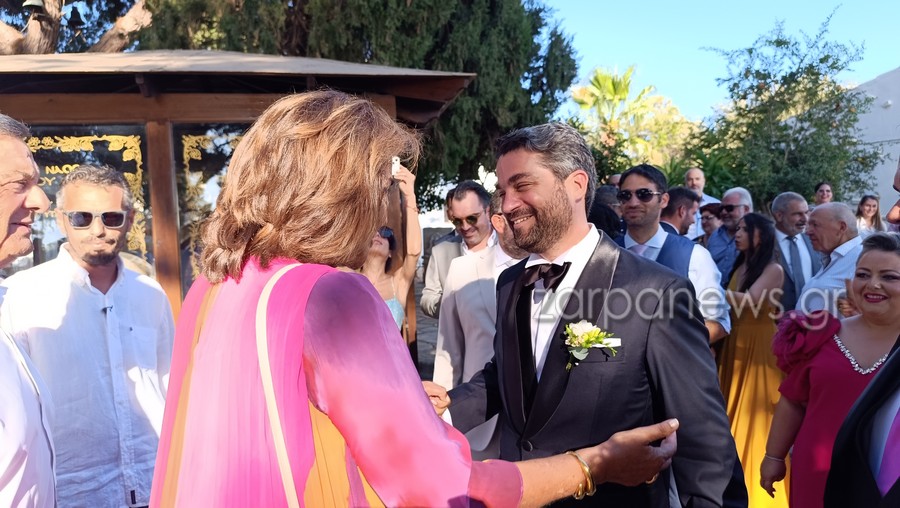 Με παπά και με κουμπάρο παντρεύτηκε την αγαπημένη του ο Δήμαρχος Χανίων
