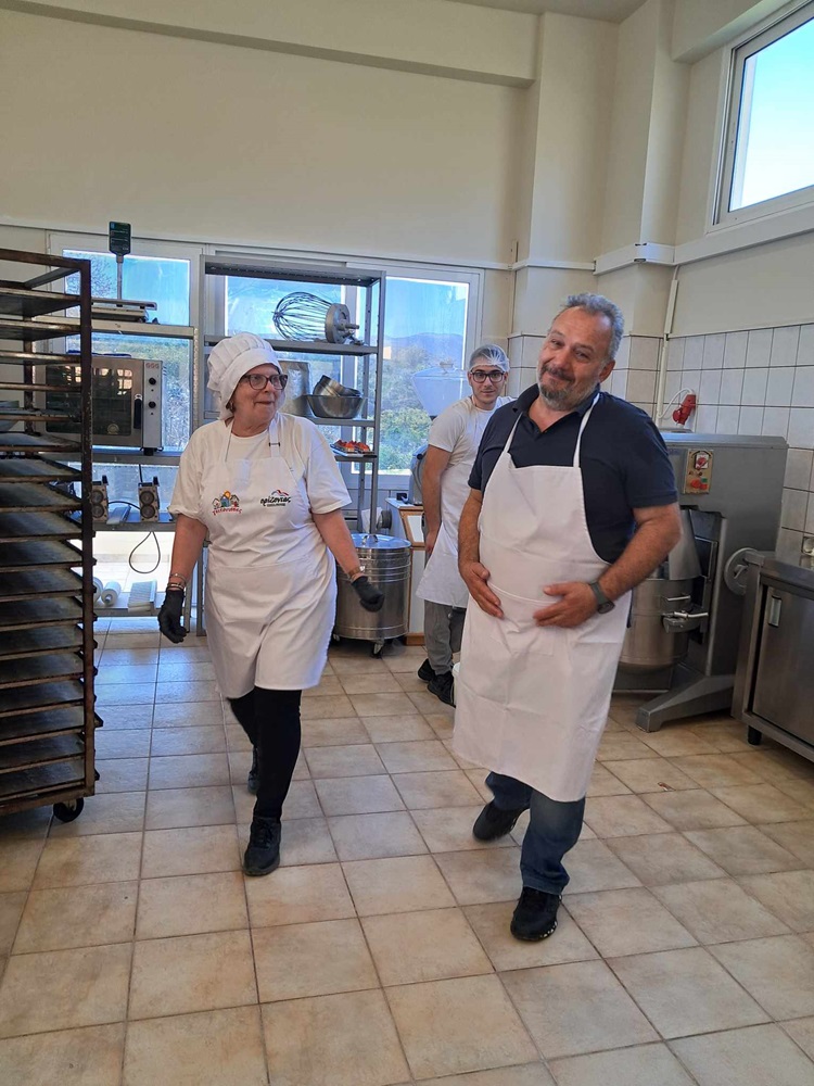 Γειτόνισσες Χαλέπας