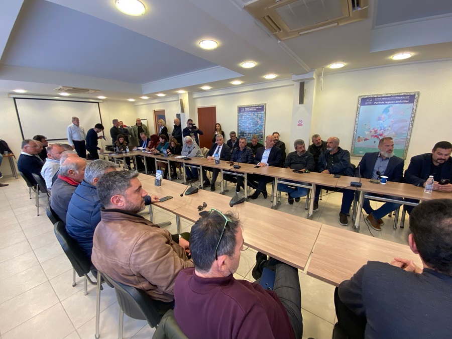 Σύσκεψη φορέων με Αυγενάκη στο Επιμελητήριο Χανίων