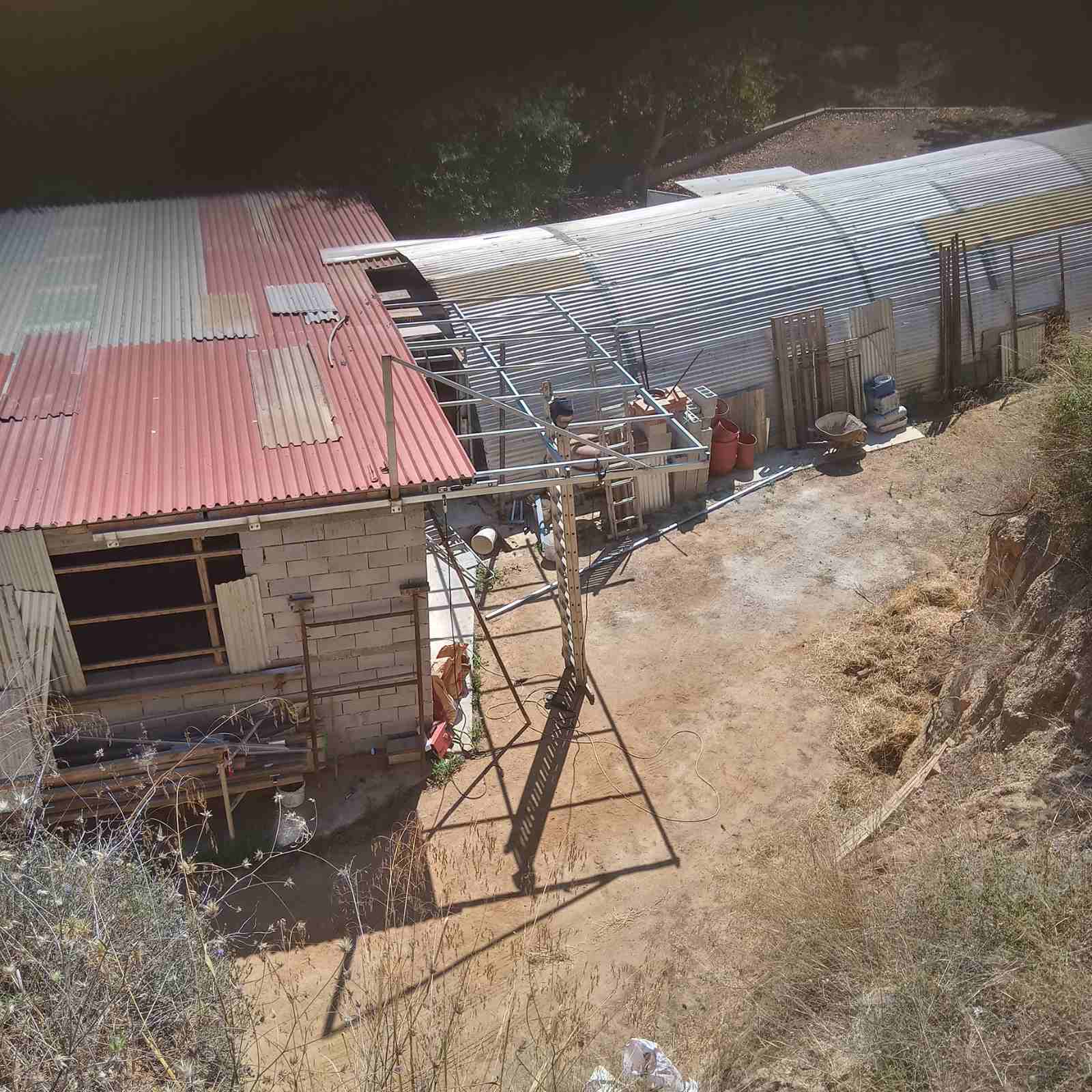 Έβαλε φωτιά ενώ χρησιμοποιούσε ηλεκτροκολληση, πρόστιμο σε 53χρονο - Δείτε φωτογραφίες