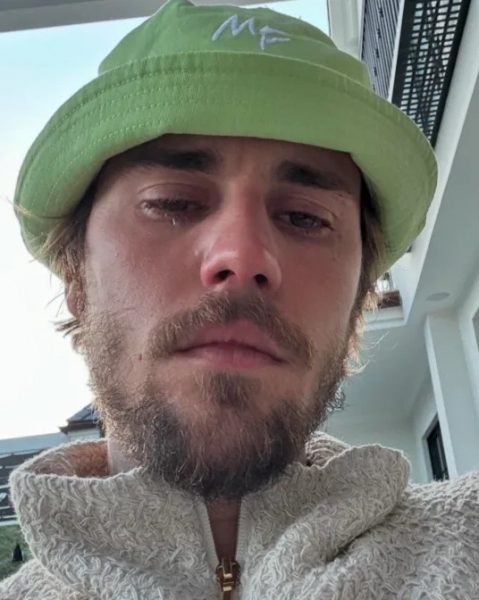 Ο Τζάστιν Μπίμπερ φωτογραφίζεται δακρυσμένος και προκαλεί ανησυχία