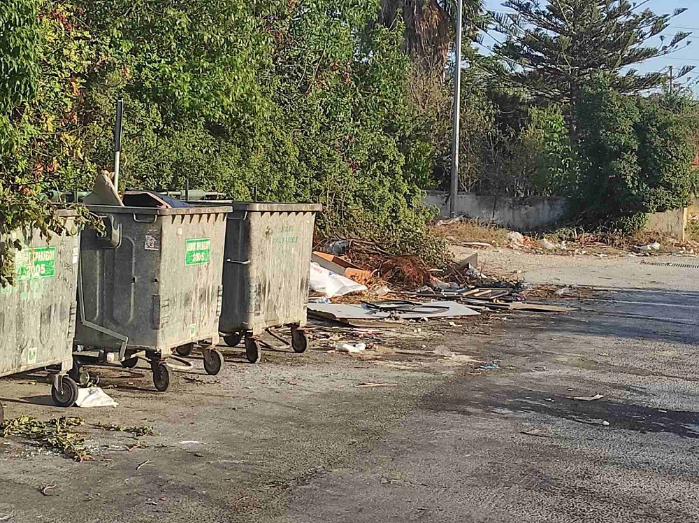 Σκουπίδια Ειρήνης και Φιλίας