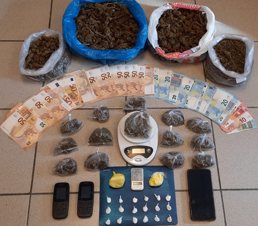 ναρκωτικά κάνναβη κοκαΐνη