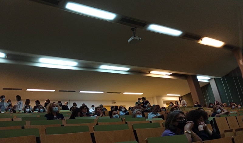 Έκοψαν την πίτα τους οι εργαζόμενοι στο ΠΑΓΝΗ