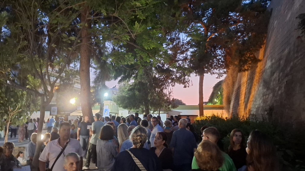 Συναυλία Ξαρχάκου ουρά