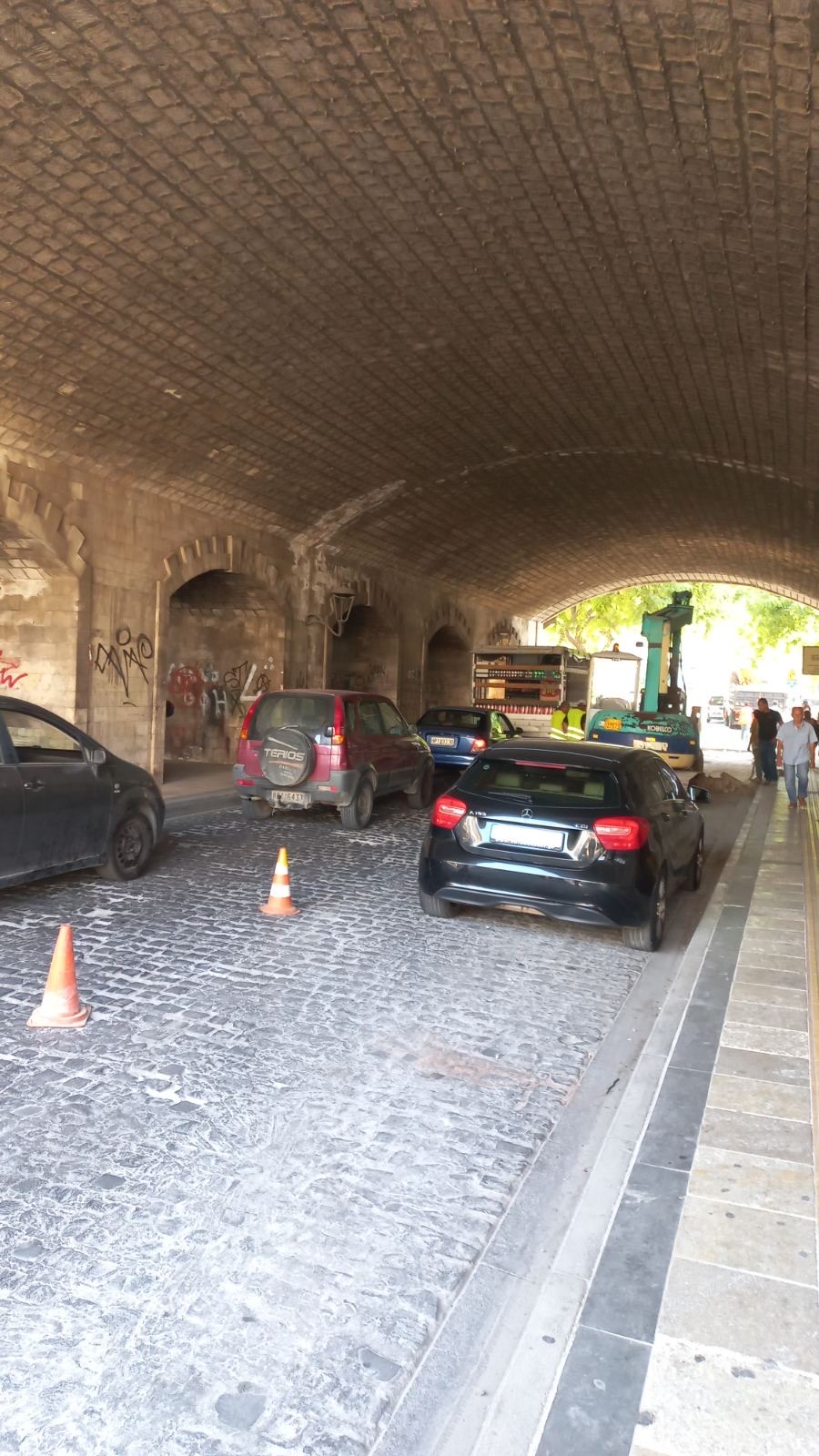 Κυβόλιθοι καινούρια πορτα