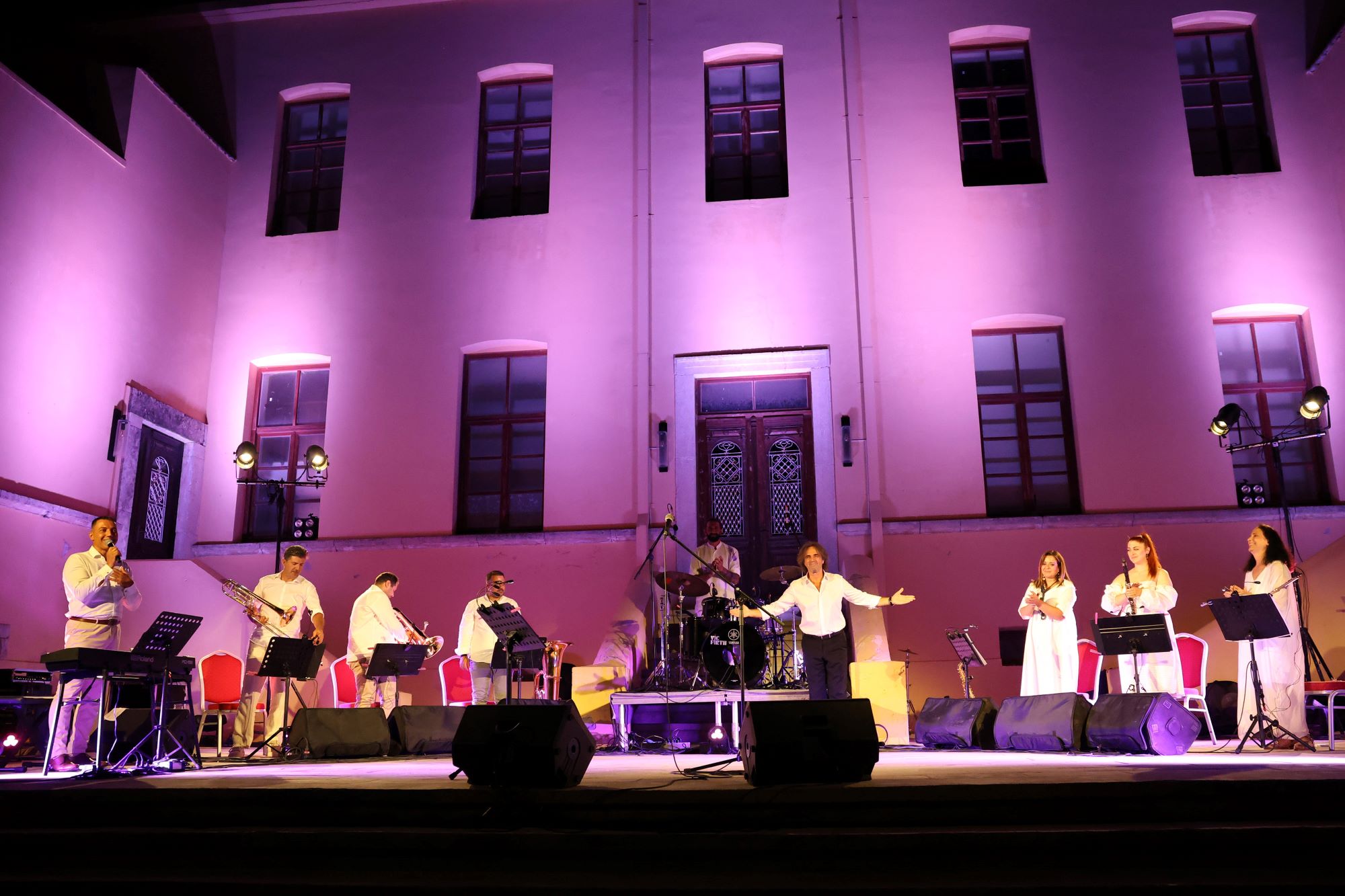 Βασίλης λέκκας