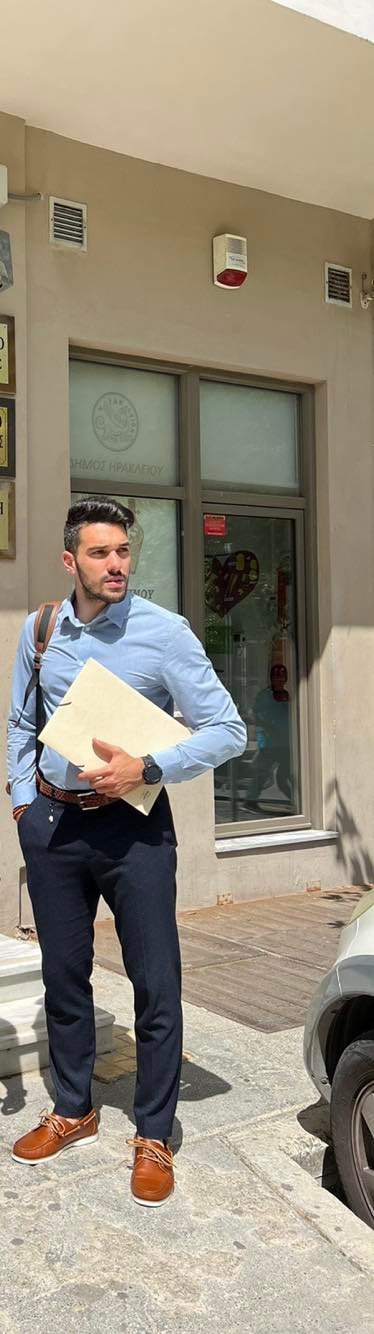 Μανόλης Δρακωνάκης δικηγόρος