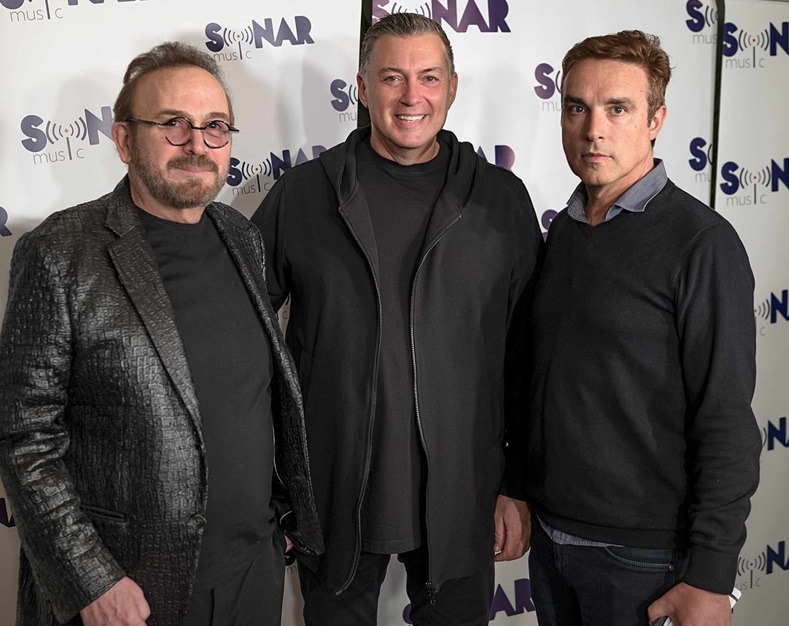 Σταμάτης Γονίδης: Λαμπερή βραδιά στην απονομή του πλατινένιου του δίσκου