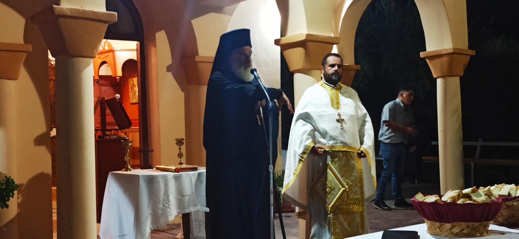 μητροπολίτης-κληρικοί