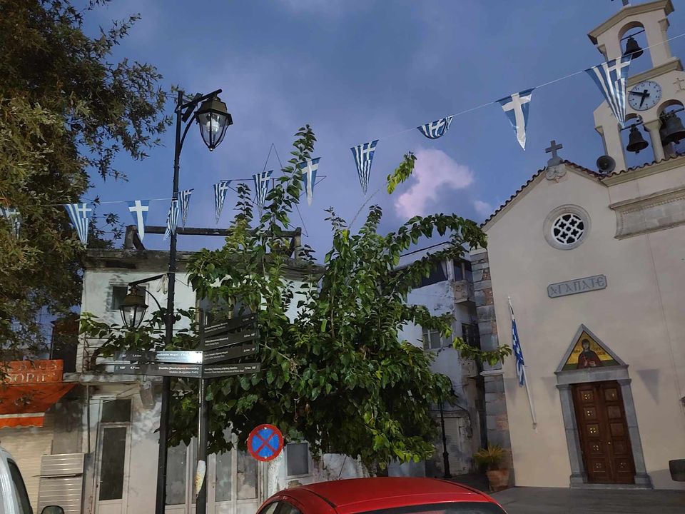 πλατεία Μοχού φώτα