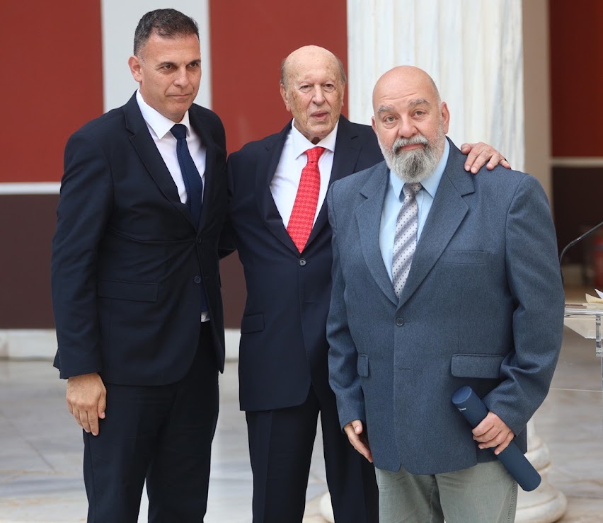 Τάσσος Σταθόπουλος