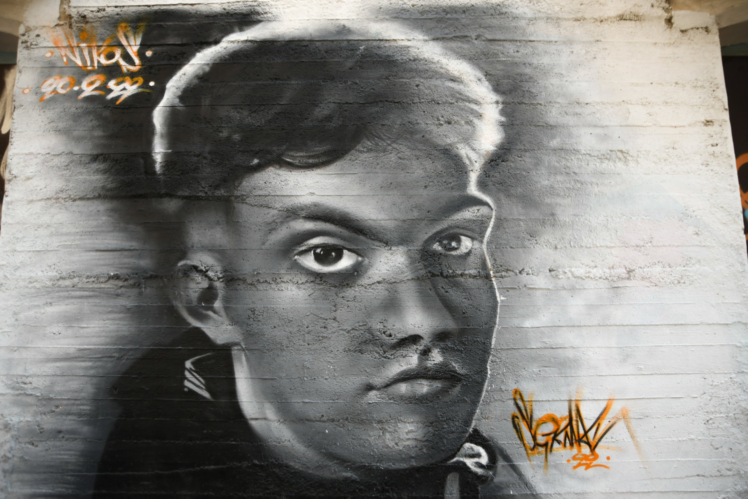 Νίκος Μπιτσάκης γκράφιτι Λάρισα