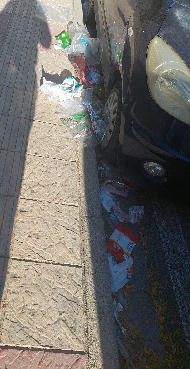 "Ζούμε σε ένα σκουπιδότοπο"