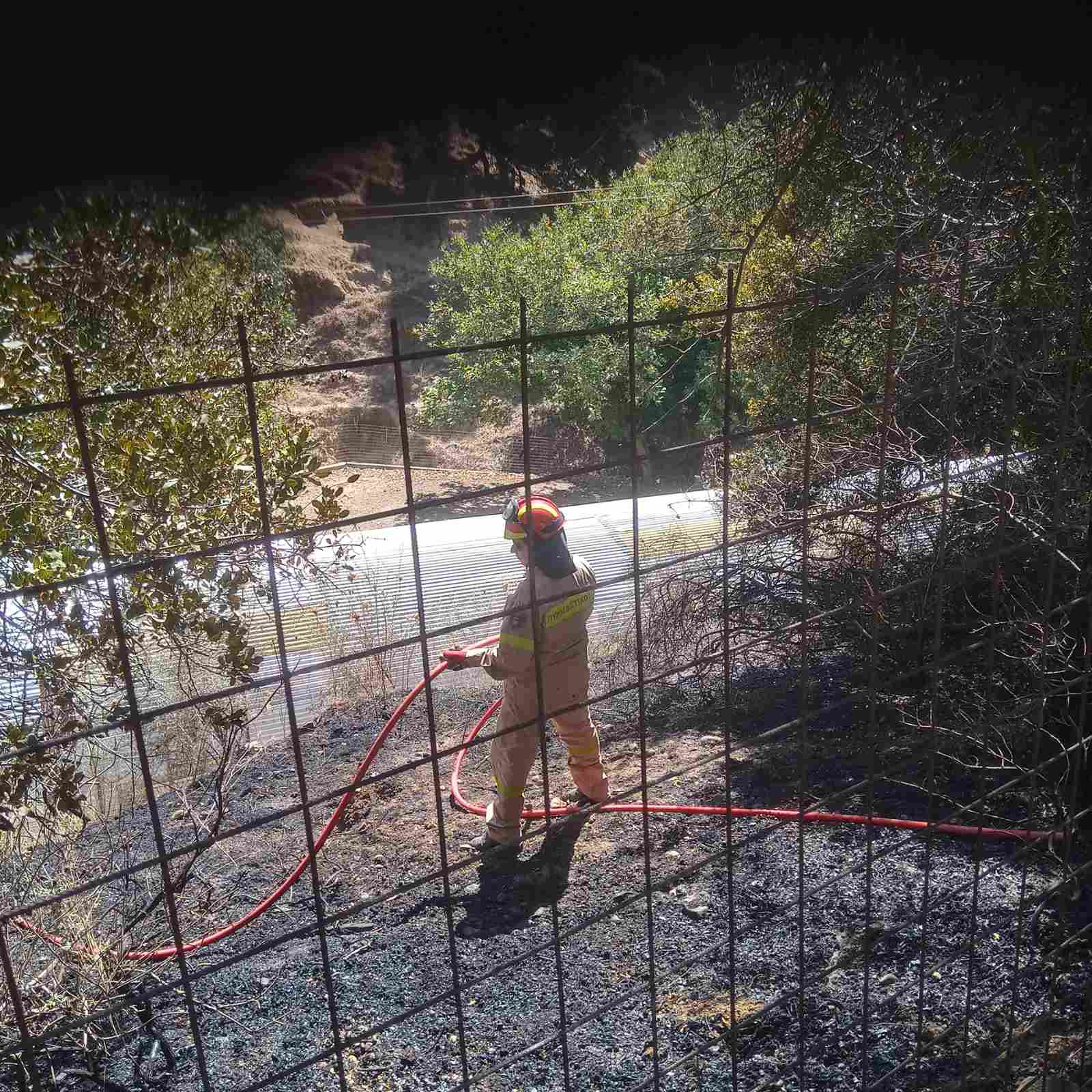 Έβαλε φωτιά ενώ χρησιμοποιούσε ηλεκτροκολληση, πρόστιμο σε 53χρονο - Δείτε φωτογραφίες