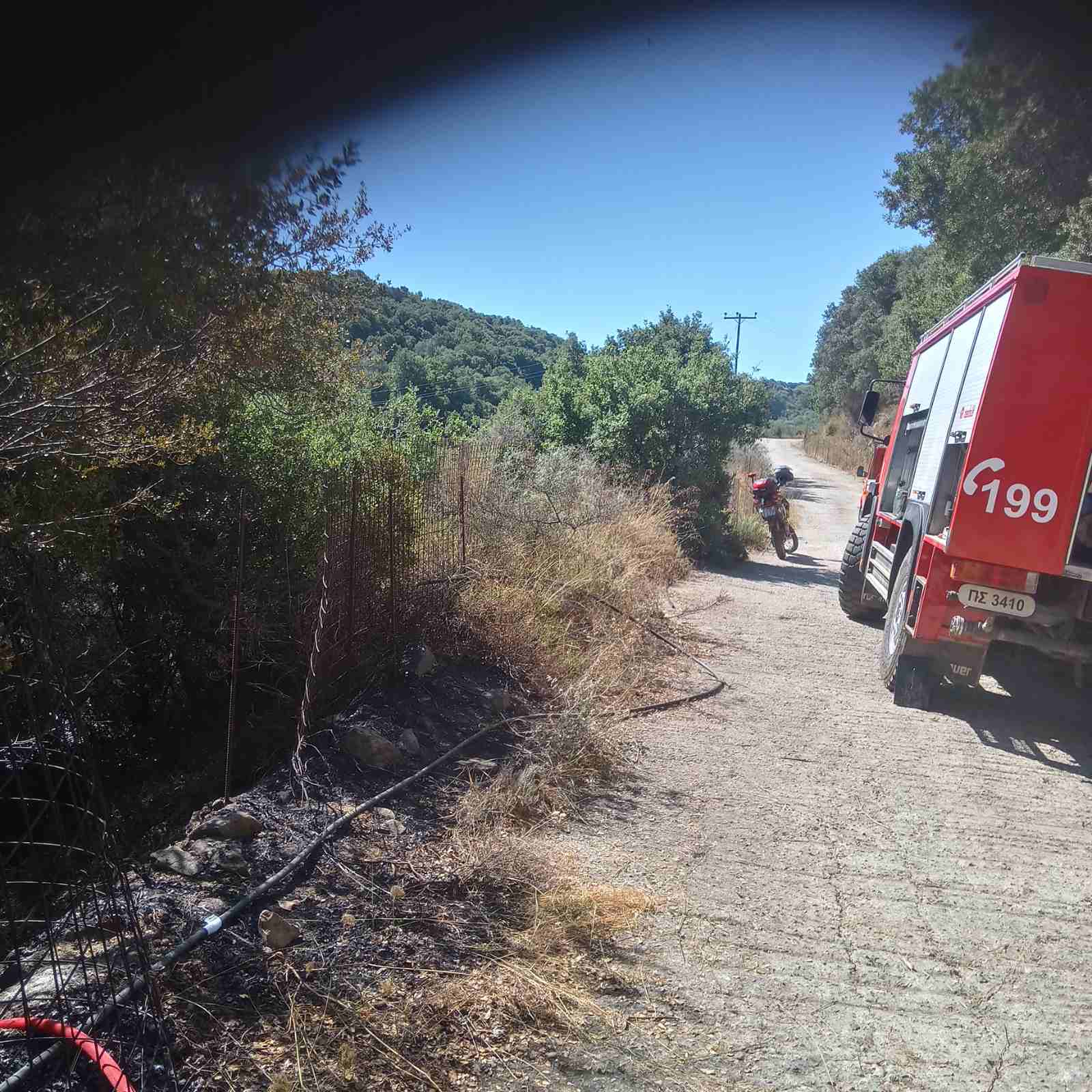 Έβαλε φωτιά ενώ χρησιμοποιούσε ηλεκτροκολληση, πρόστιμο σε 53χρονο - Δείτε φωτογραφίες