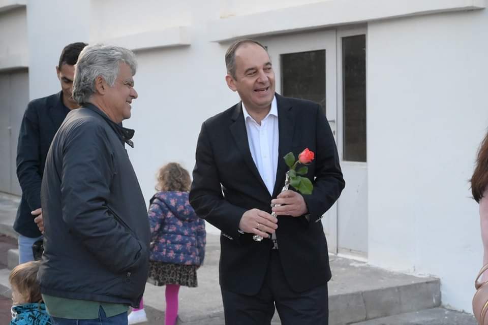 Γιάννης Πλακιωτάκης δομή