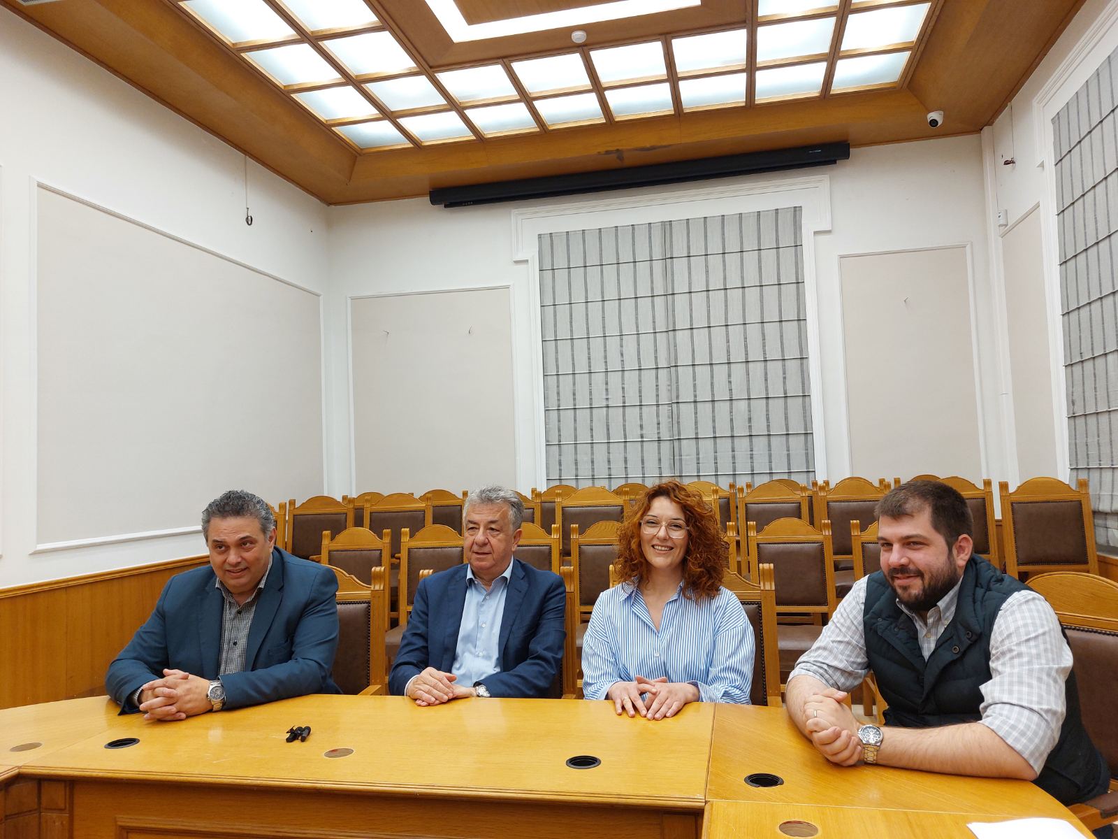 synenteyxi typou....