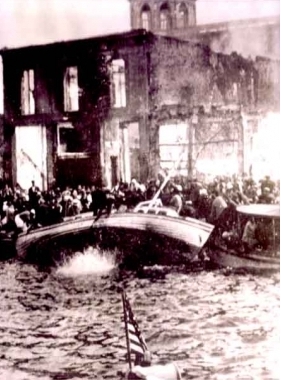 Η Σμύρνη μάννα καίγεται