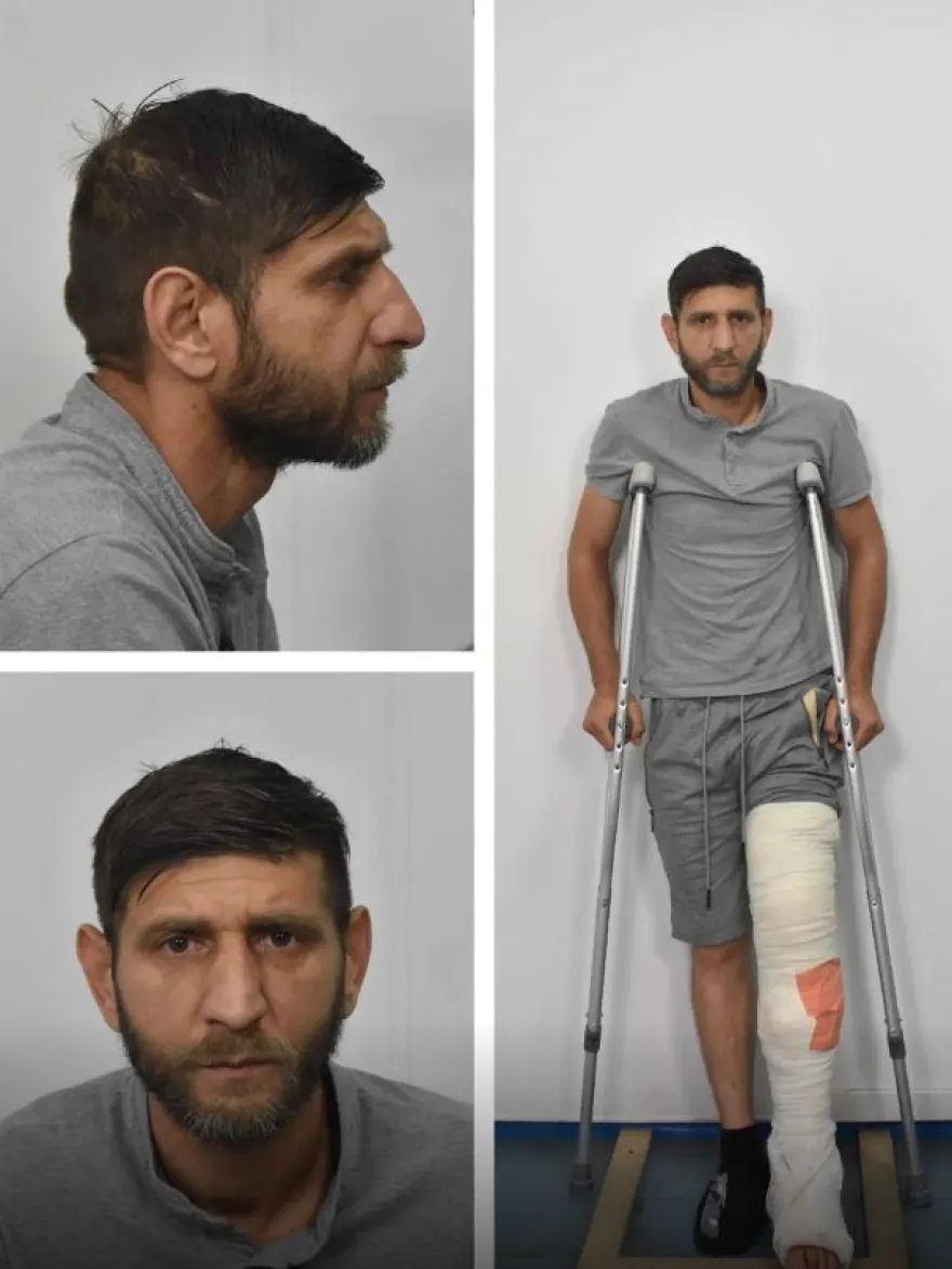 ΚΑΜΠΕΡΗ Πάρι του Αντωνίου και της Γιαννούλας, γεννηθέντα την 15-9-1985 στην Αθήνα,