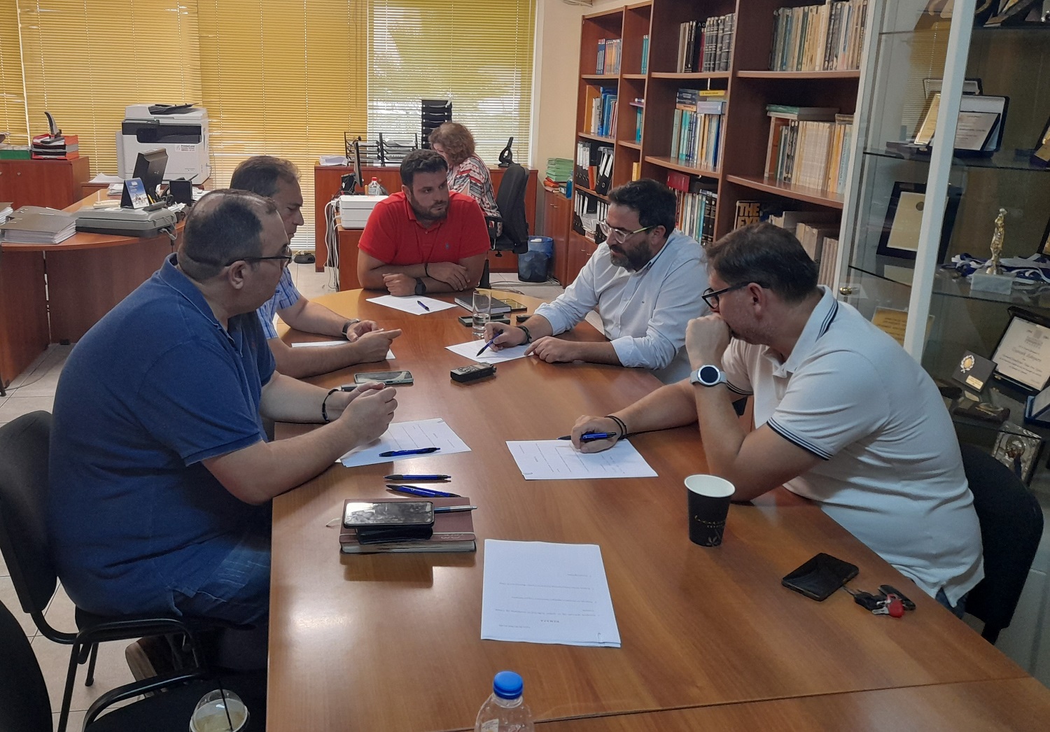 Σισαμάκης οικονομικό επιμελητήριο 