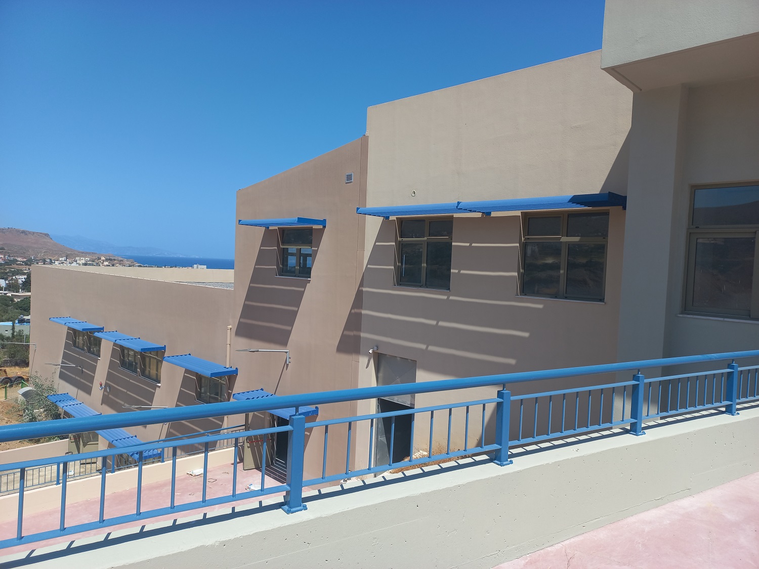 Σχολείο Κοκκίνη Χάνι 