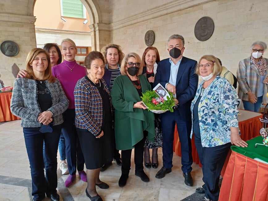 Αρναουτάκης Σύνδεσμος Γυναικείων Σωματείων