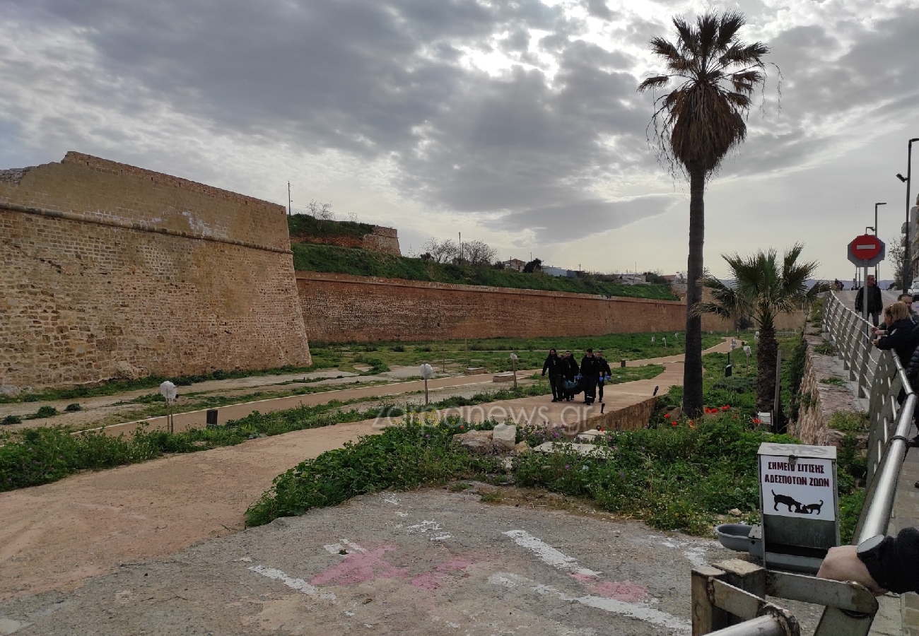 Νεκρός Χανιά