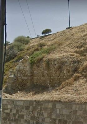 "Αν θες να μάθεις την ιστορία μιας πόλης, ακόλουθα τους κάδους της"