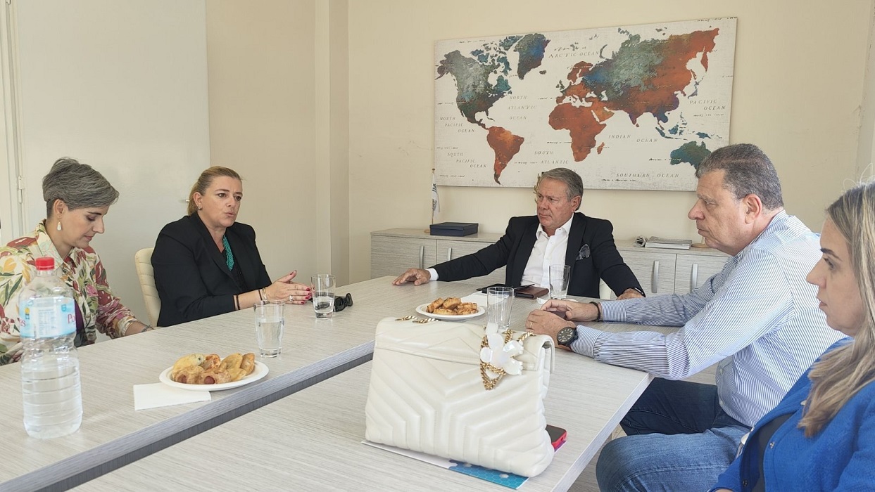 Συνάντηση της Μαρίας Καναβάκη με τη Διοίκηση του Συνδέσμου Τουριστικών Πρακτόρων