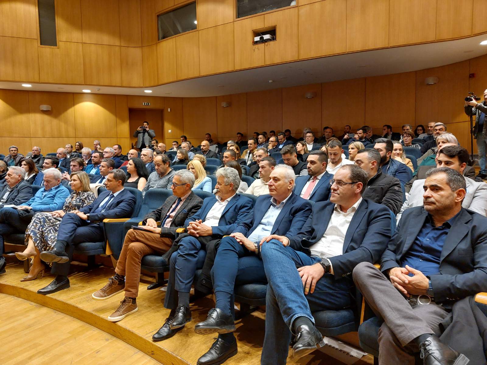 Παρουσίαση βιβλίου Δημήτρη Τσιόδρα