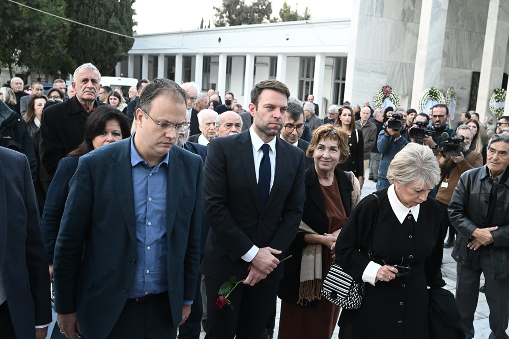 Βασίλης Βασιλικός κηδεία