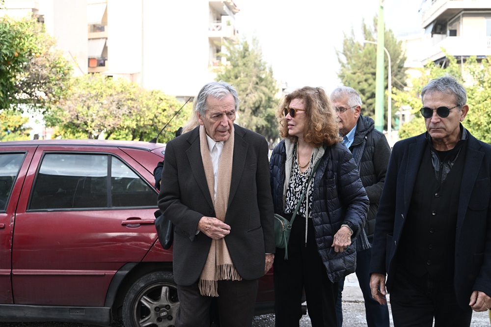 Βασίλης Βασιλικός κηδεία