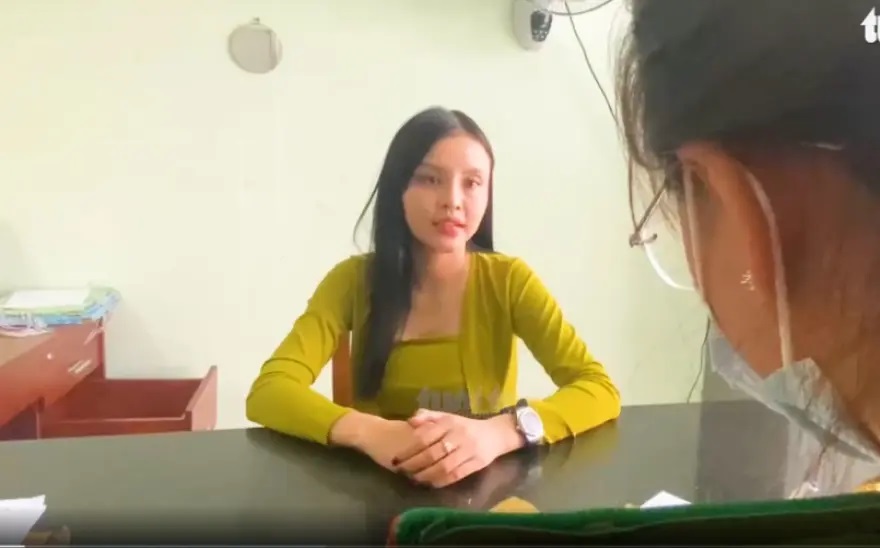 μαστροπεία βιετνάμ αεροσυνοδοί