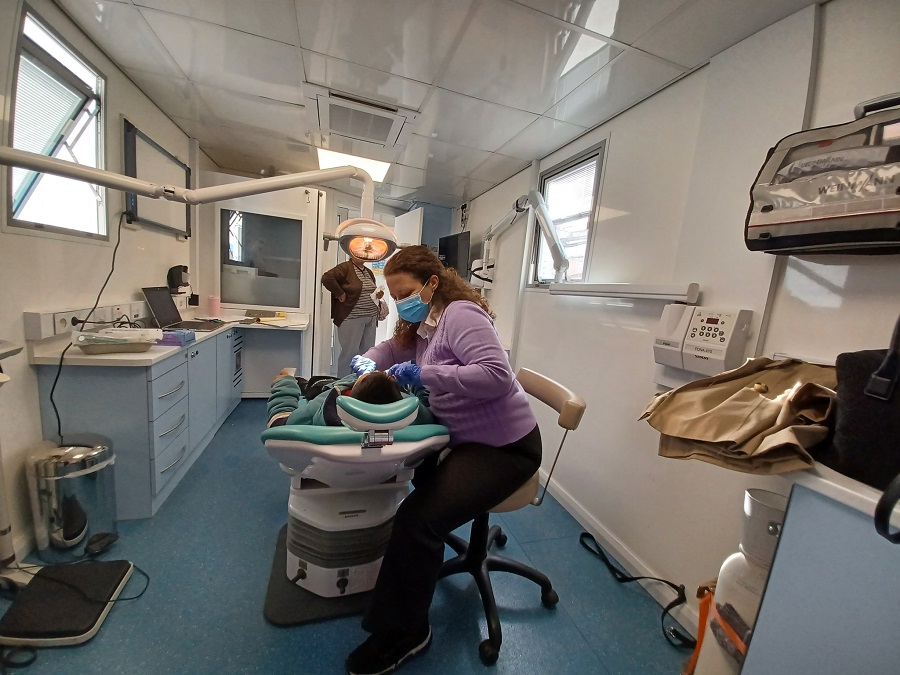 xamogelo tou paidiou