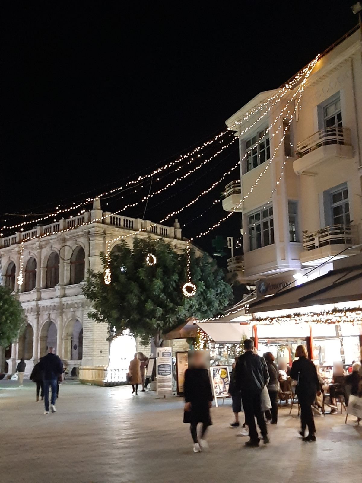 xristougenniatikos diakosmos4