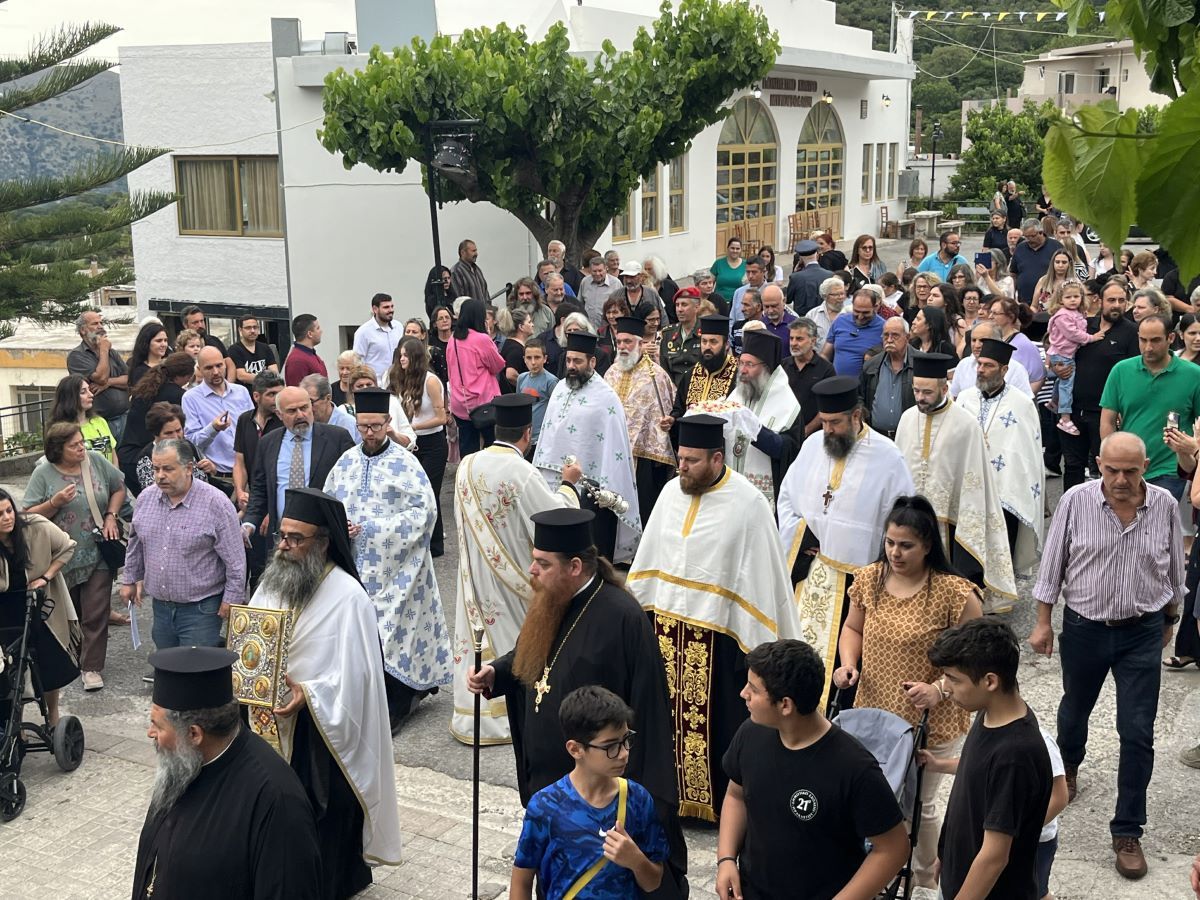  Υποδοχή λειψάνου και εικόνας του Αγίου Επιφανίου στα Μυριοκέφαλα 