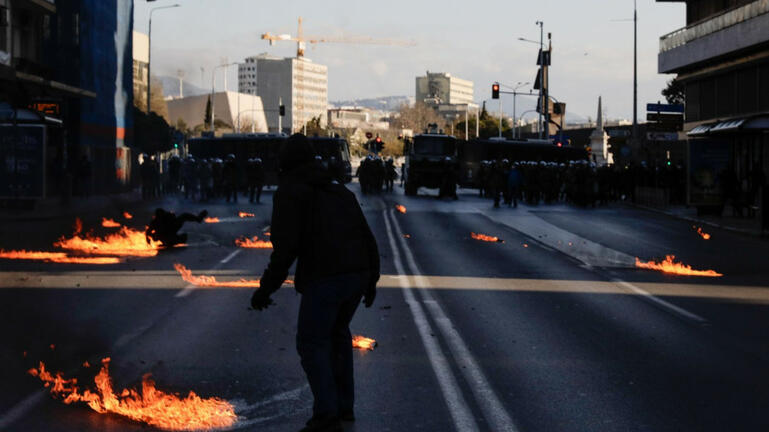 Δύο συλλήψεις και 30 προσαγωγές μετά τα επεισόδια στη Θεσσαλονίκη 