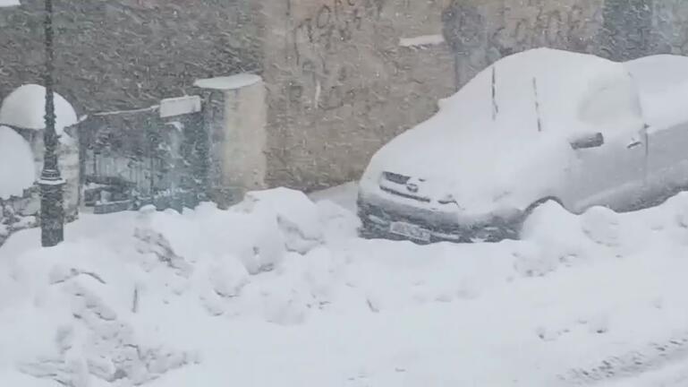 Non stop ο εκχιονισμός στο Οροπέδιο Λασιθίου - Στο ένα μέτρο το χιόνι