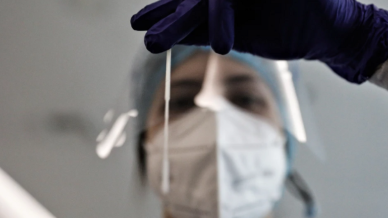 Προειδοποίηση FDA: Γιατί τα self test δεν πρέπει να γίνονται στο λαιμό αντί για τη μύτη