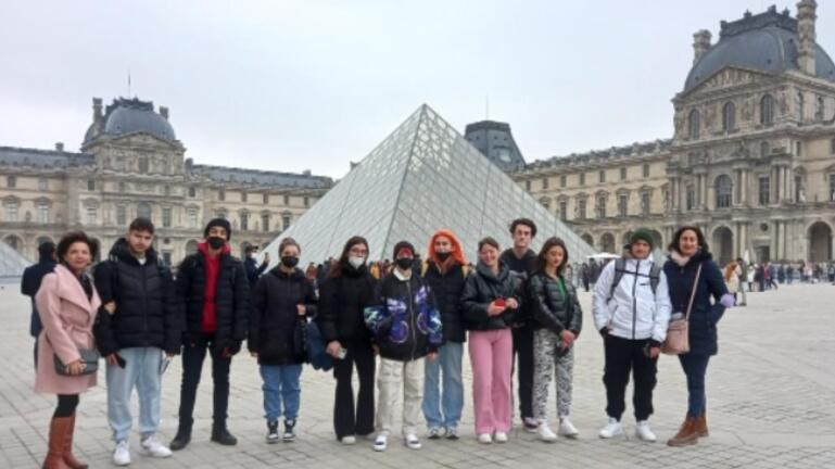 Μαθητές του 10ου ΓΕΛ Ηρακλείου μελετούν από κοντά τον Γαλλικό πολιτισμό