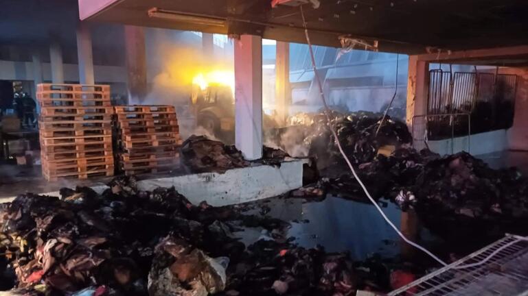 Μεγάλη φωτιά στο ΣΕΦ: Κάηκαν κούτες με βοήθεια που είχαν συγκεντρωθεί για την Ουκρανία