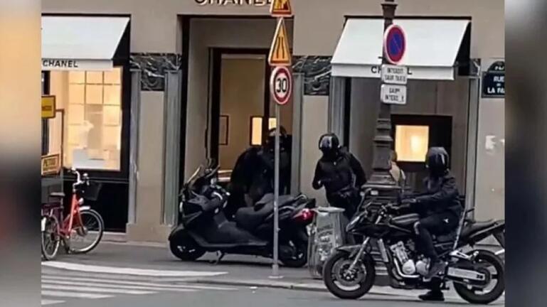 Κινηματογραφική ένοπλη ληστεία σε κοσμηματοπωλείο του οίκου Chanel στο Παρίσι 