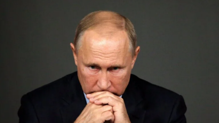 Οι ηγέτες της G7 με γυμνά στήθη, αυτό θα ήταν «αηδιαστικό» θέαμα για τον Πούτιν