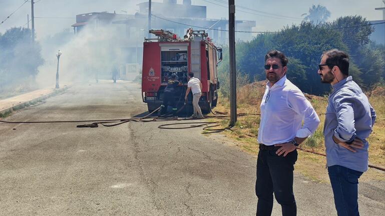 Άμεση η κινητοποίηση του Δήμου Μαλεβιζίου για τη φωτιά στα Λινοπεράματα