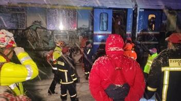 Κακοκαιρία ''Ελπίς'': Σκηνές τρόμου και χάους σε τρένο