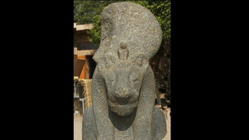 Τμήματα δύο βασιλικών αγαλμάτων ανακαλύφθηκαν στο Λούξορ της Αιγύπτου