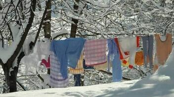 Τι θα γίνει αν απλώσεις τη μπουγάδα σου σε πολικές θερμοκρασίες;