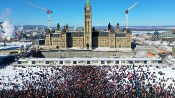 Καναδάς: Πάνω από 50.000 διαδηλωτές στην Οτάβα 