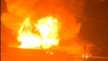 ΗΠΑ: Μεγάλη φωτιά σε εργοστάσιο χημικών στο Νιου Τζέρσεϊ